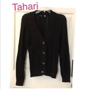 Tahari cardigan very good used condition 💖